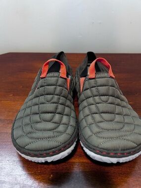 merrell women’s hut moccasin army green and orange outside loafer 6